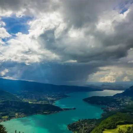 阿纳西王牌酒店 3*